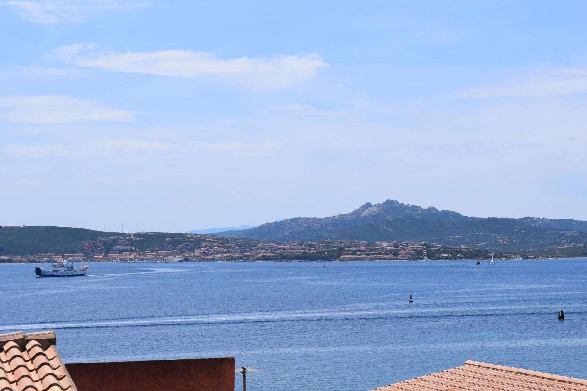 Appartamento Vista Mare A La Maddalena La Maddalena  Exteriér fotografie